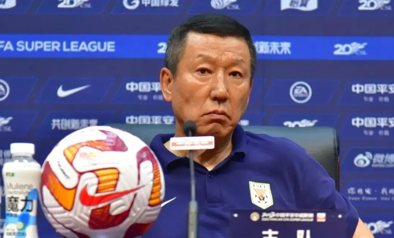 关于球队连环赛明星略遭意外，主教练解释变动原因的信息