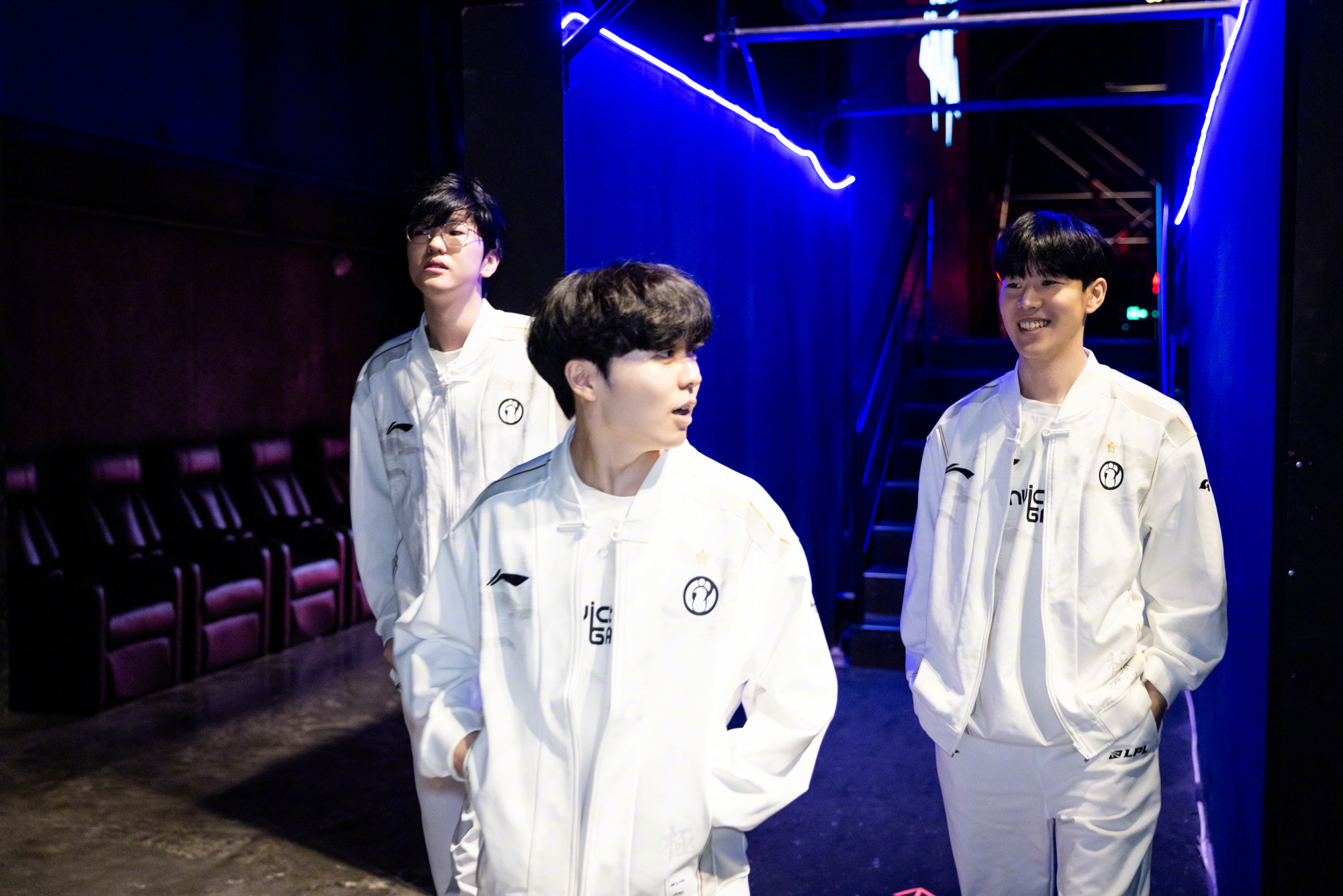 JDG血洗TL,Peanut关键团战开团秒人强强对话成都决赛之夜,技惊四座 JDG血洗TL,Peanut关键团战开团秒人强强对话成都决赛之夜,技惊四座