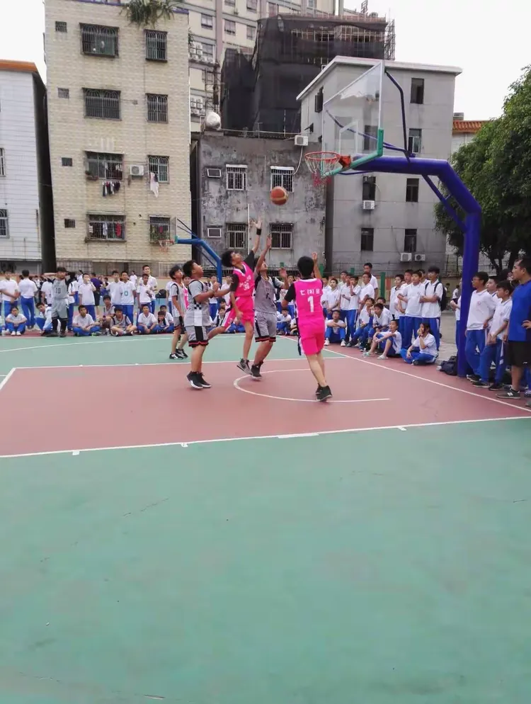 热血对决!全明星赛上演激烈角逐,场面壮观的简单介绍 热血对决!全明星赛上演激烈角逐,场面壮观的简单介绍