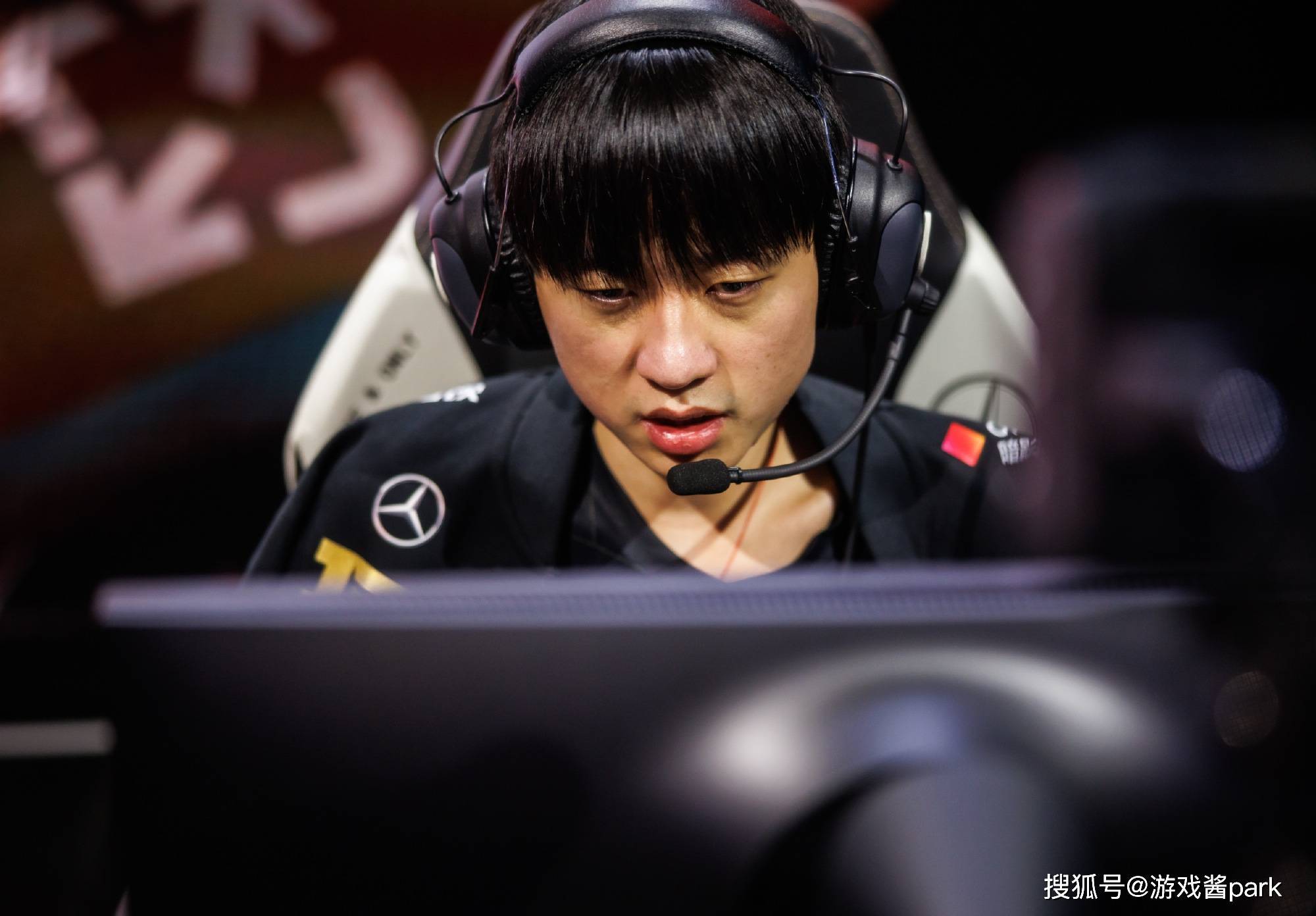 RNG翻盘BRO,Doinb关键团战开团秒人顶尖较量八强赛,点燃全场激情 RNG翻盘BRO,Doinb关键团战开团秒人顶尖较量八强赛,点燃全场激情