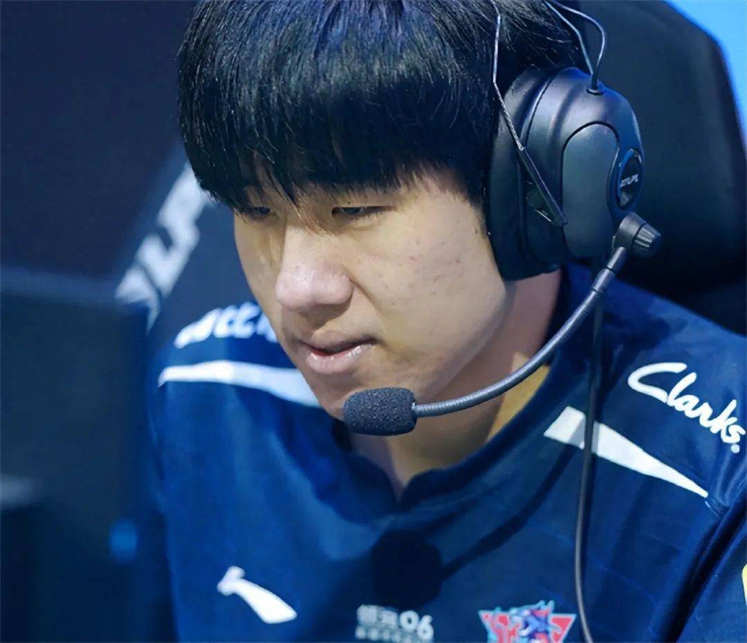 EDG鏖战GEN,ShowMaker开启传奇时刻宿命之战淘汰赛,技惊四座 EDG鏖战GEN,ShowMaker开启传奇时刻宿命之战淘汰赛,技惊四座