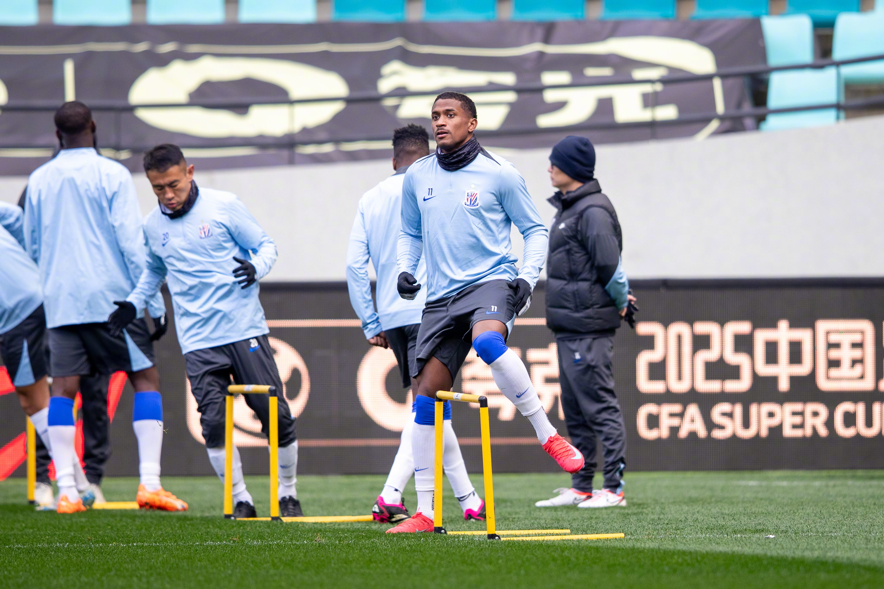 超级联赛中球队实力逐渐崭露头角 超级联赛中球队实力逐渐崭露头角