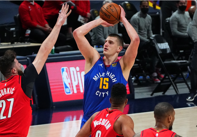 掘金鏖战广州队,麦科勒姆高光表现的简单介绍 掘金鏖战广州队,麦科勒姆高光表现的简单介绍