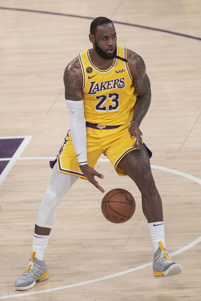 太阳翻盘深圳队,保罗高光表现的简单介绍 太阳翻盘深圳队,保罗高光表现的简单介绍