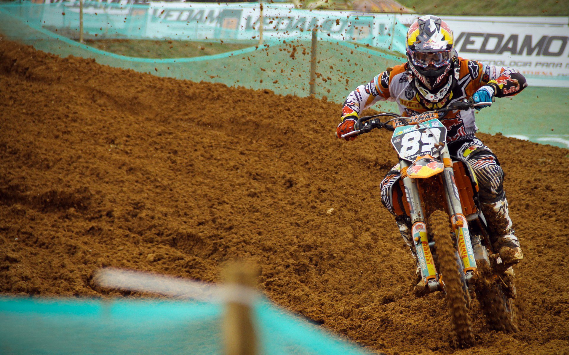 开云体育-欧冠惊现截胡名场面，法国血拼多特蒙德，门神拉亚成为关键先生