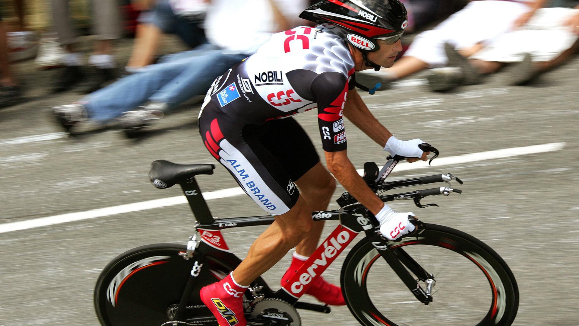 跨越半球的一把火,从澳网鏖战到温网燃烧,辛纳何以能持续灼热?