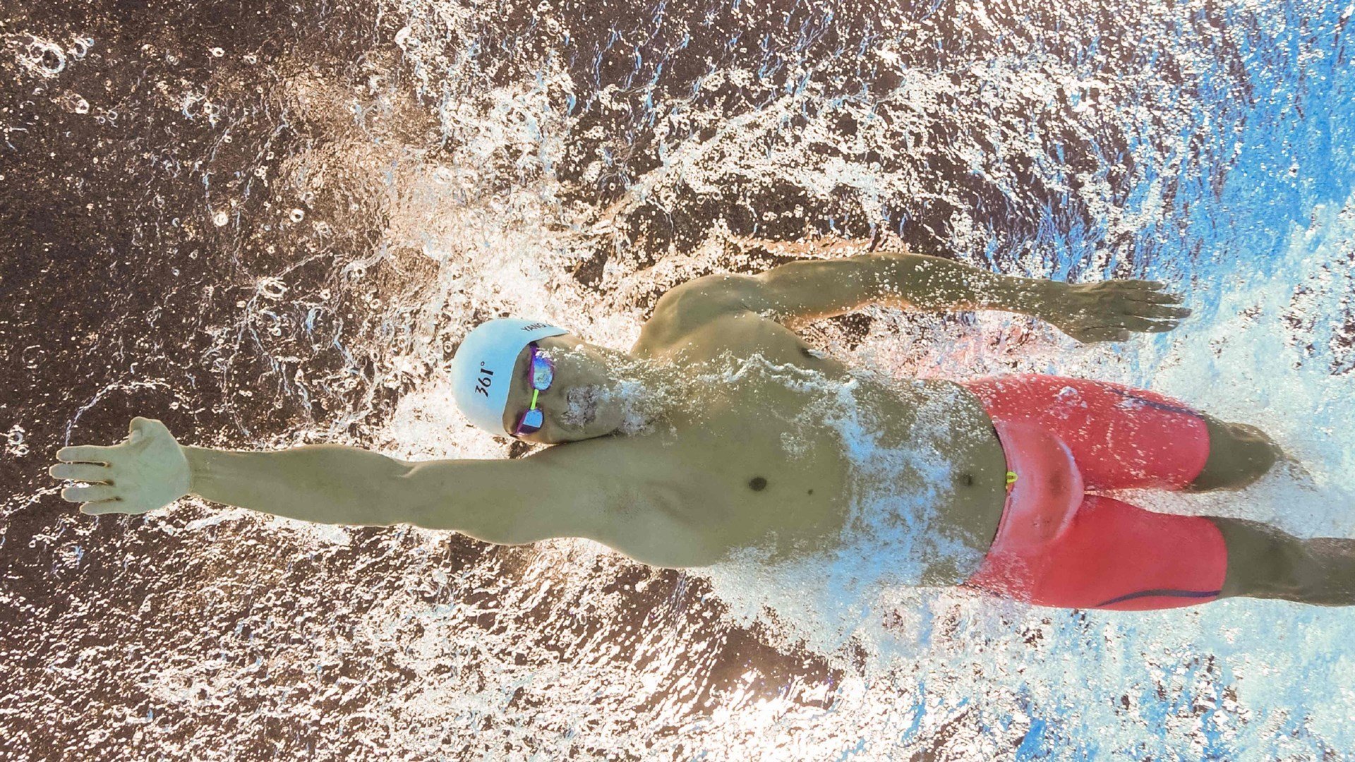 钢铁战车碾碎南洋风暴，德国队惊天翻盘，石宇奇铸就羽坛孤峰