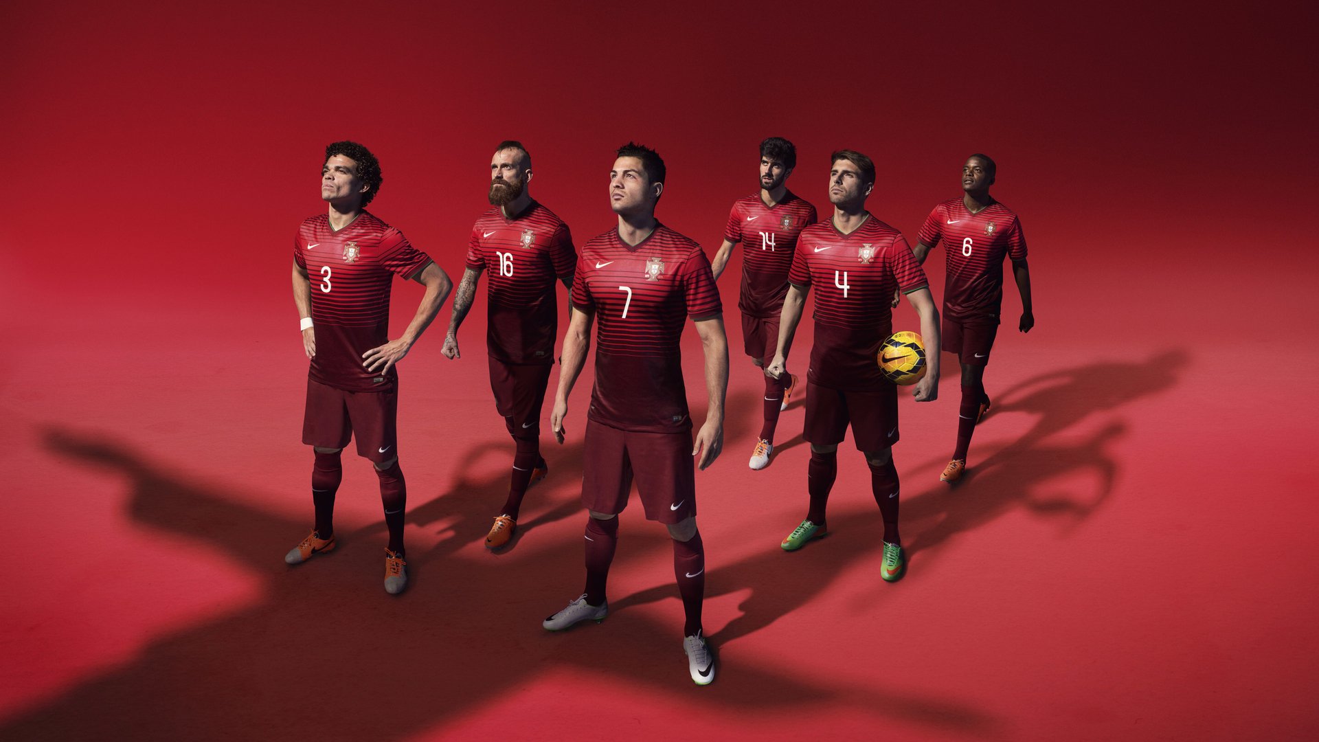 误读之日的绝唱，当乒乓球台上的马龙扛起全队，足球场上的日本队完成了唯一性的弑神